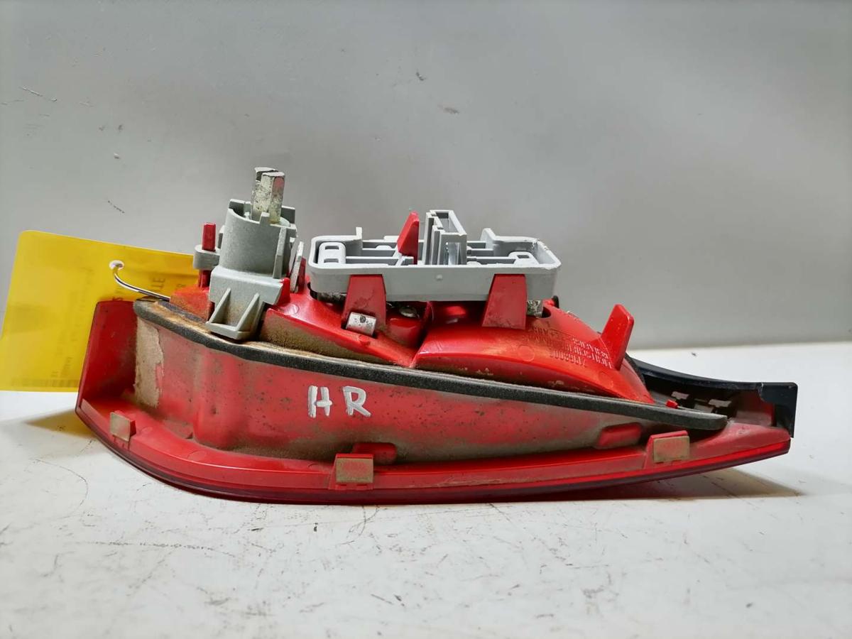 Audi A4 8K B8 original Rücklicht Rückleuchte Schlussleuchte rechts innen Kombi Bj.2010